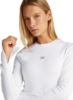 Calvin Klein Damen Oberteil mit dezentem Woven Label und Logo-Print.
