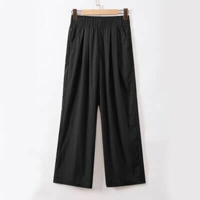 Die Hose mit Taschen für Damen bietet dir eine ideale Kombination aus Funktionalität und Alltagstauglichkeit.