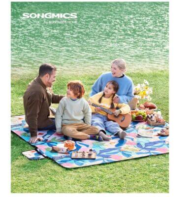 SONGMICS Picknickdecke im Einsatz
