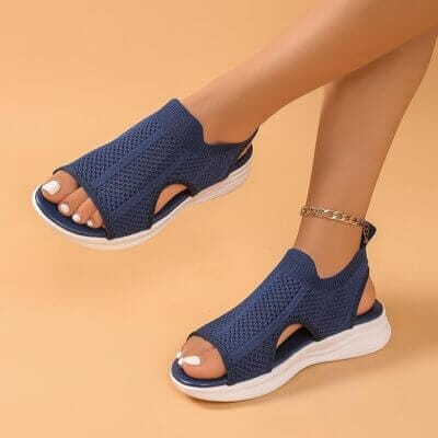 Die Sandalen für Damen bieten dir Leichtigkeit und Halt für sonnige Tage.
