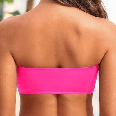 Trägerloses Bikini Oberteil mit schlichtem Design für sonnige Tage.