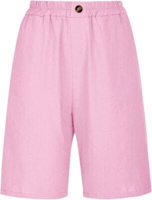Die Shorts mit elastischer Taille garantieren dir einen sicheren Sitz bei jeder Aktivität.
