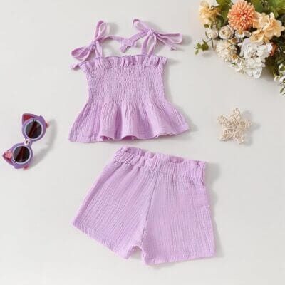 Mehrteiliges Set für Babys mit weichem Stoff und bequemer Passform.