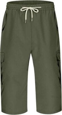 Die Hose bietet dank ihres Schnitts viel Bewegungsfreiheit und praktische Taschen.