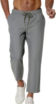 Strapazierfähige Outdoorhose mit funktionalem Schnitt und Taschen.