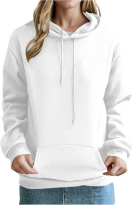 Hoodie mit individuellem Aufdruck – ideal für persönliche Botschaften oder Namen.