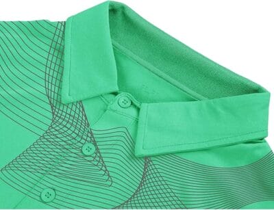 Zeitloses Poloshirt mit Knopfleiste und klassischem Kragen aus atmungsaktiver Baumwollmischung.
