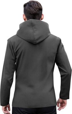 Wasserdichte Herrenjacke mit Kapuze und versiegelten Nähten – ideal für regnerische Tage.