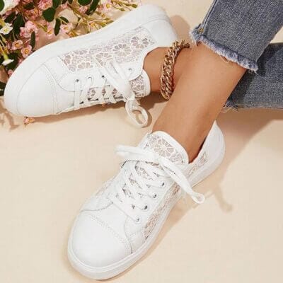 Leichte Damen-Sneaker mit rutschfester Sohle und atmungsaktivem Obermaterial.
