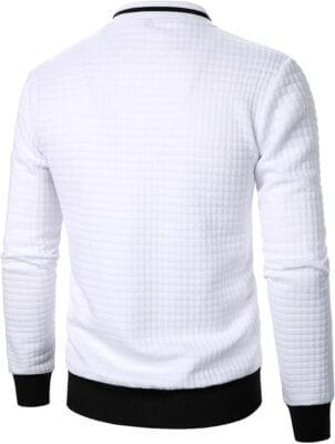 Die Jacke schützt bei Wind und mildem Regen – ideal für Frühling und Herbst.