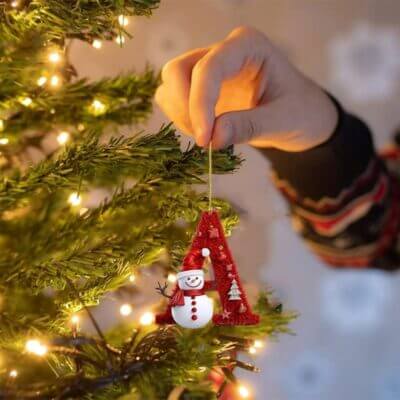 niedlicher Weihnachtsbaum Buchstaben
